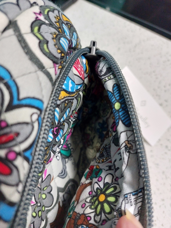 Vera Bradley Star Wars Medium Cosmetic - Picture 4 of 4
